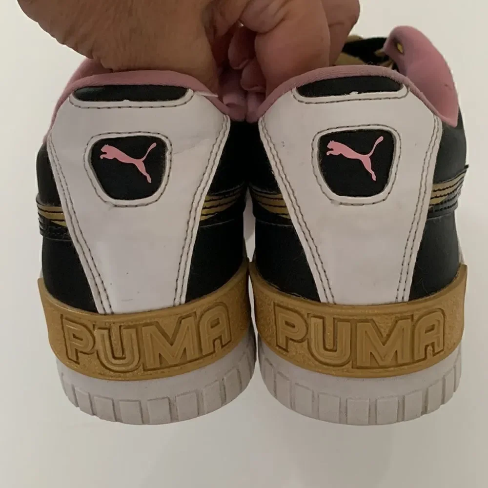 Puma Lol Surprise Women’s Sneakers Size 6C